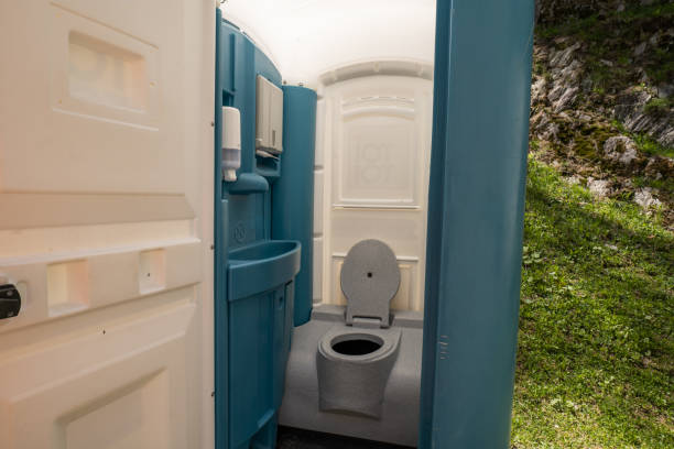 Portable Toilet Options We Offer in Marshalltown, IA